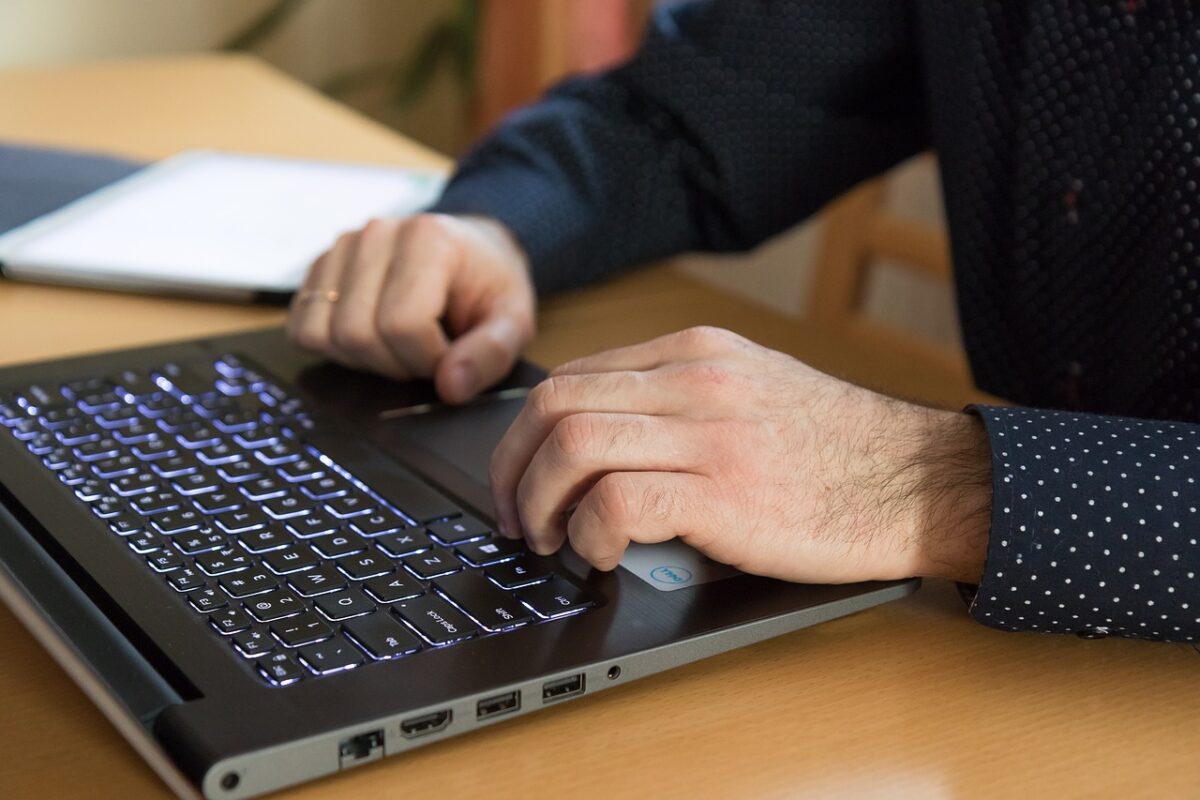 Špičkový herní notebook za zlomek ceny? Víme, jak na to